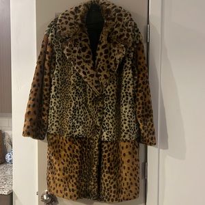 Fuax Fur cheetah coat. Size small.